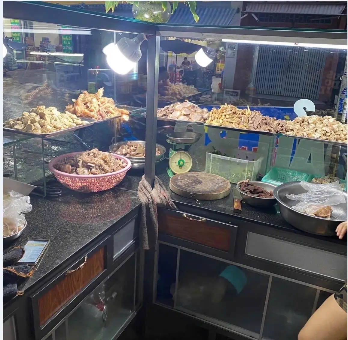 Hình ảnh Lẩu Bò Thập Cẩm Khổng Lồ