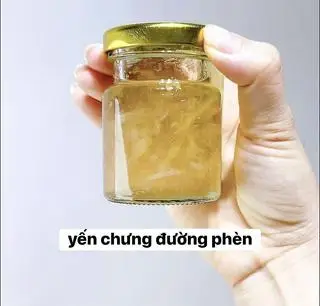 Hình ảnh Yến chưng nóng đường phèn