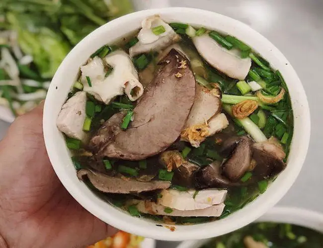 Hình ảnh hủ tiếu  hoặc mì KHÔ lòng thập cẩm