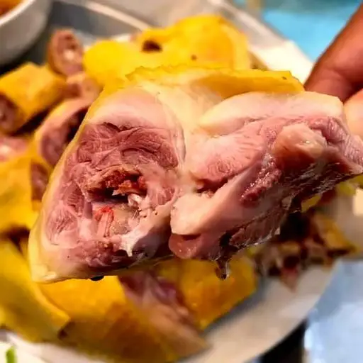 Hình ảnh combo gà ủ muối 2 con. 
