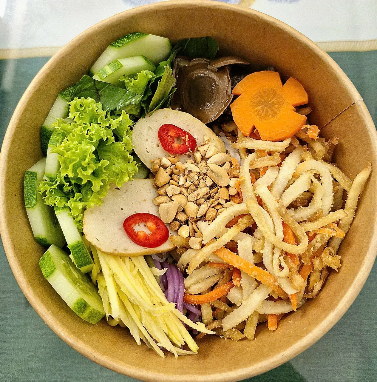 Hình ảnh Bún bì thuần chay- thích hợp ăn kiêng healthy(tặng kèm 1 chai nước sâm)