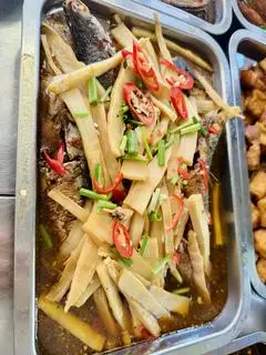 Hình ảnh Cá nục kho măng