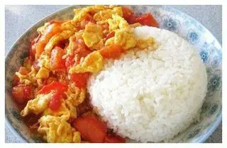 Hình ảnh Cơm Trứng Xào Cà Chua 番茄炒蛋盖浇饭