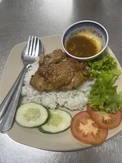 Hình ảnh Cơm Gà rim mặn 