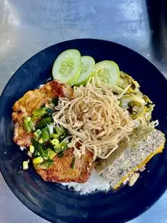 Hình ảnh Cơm tấm sườn bì chả + canh