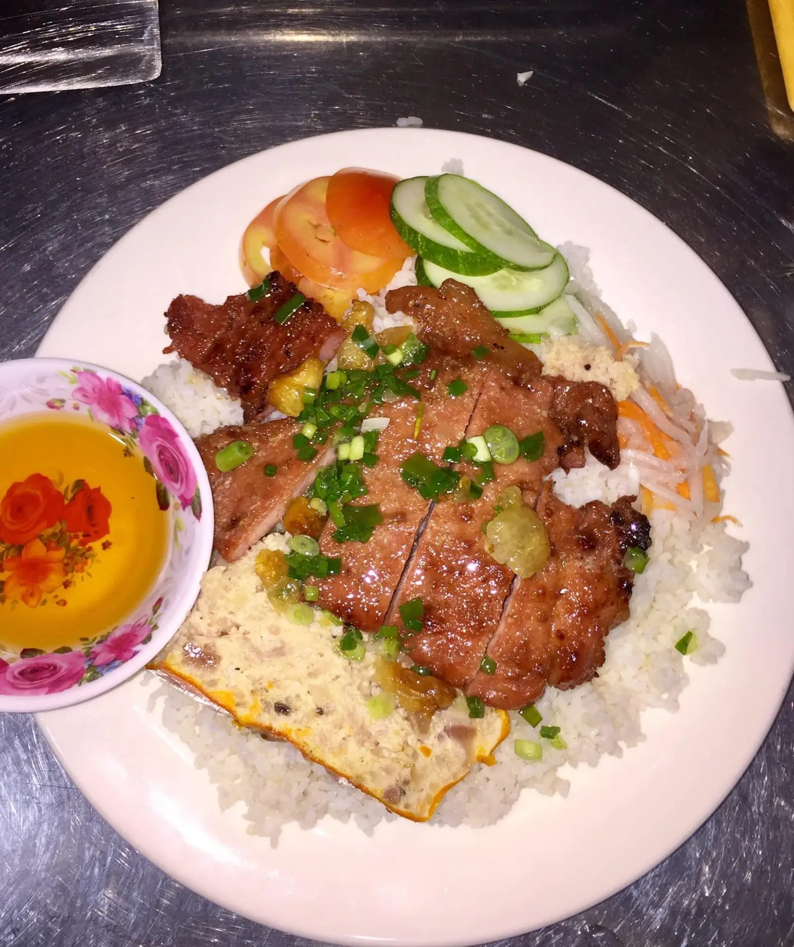 Hình ảnh Cơm Sườn Chả