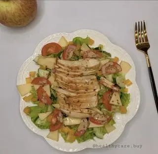 Hình ảnh Salat ức gà nướng  sốt chanh leo