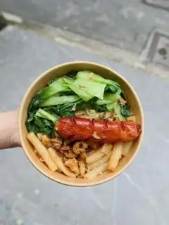Hình ảnh Nui Xào Xúc Xích Đức