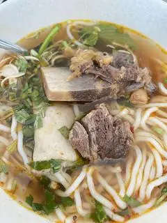Hình ảnh Bún bò nạm - gân