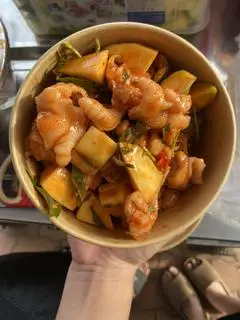 Hình ảnh Chân gà sốt thái tê tái