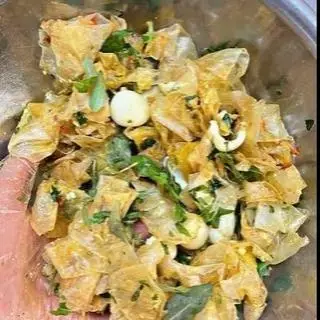 Hình ảnh Bánh Tráng trộn muối bơ