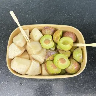 Hình ảnh Box mix lê + mận