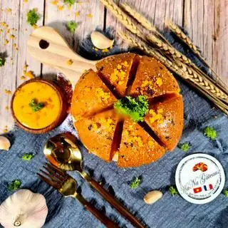 Hình ảnh Bánh Mì Bơ Tỏi Trứng Muối