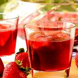 Hình ảnh Nước ép dâu tây tươi
