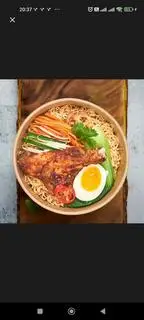Hình ảnh mì trộn ba chỉ+trung opla
