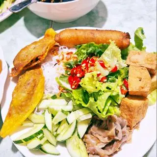 Hình ảnh BEST SELLER_ BÚN NƯỚC TƯƠNG CHAY THẬP CẨM (FULL TOPPING)