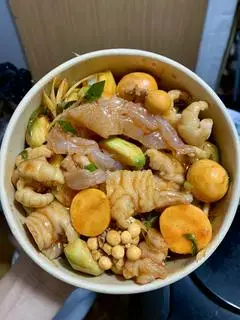 Hình ảnh Chân Gà Sốt Thái+Trứng Non+Sứa