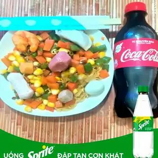 Hình ảnh Mì trộn thập cẩm