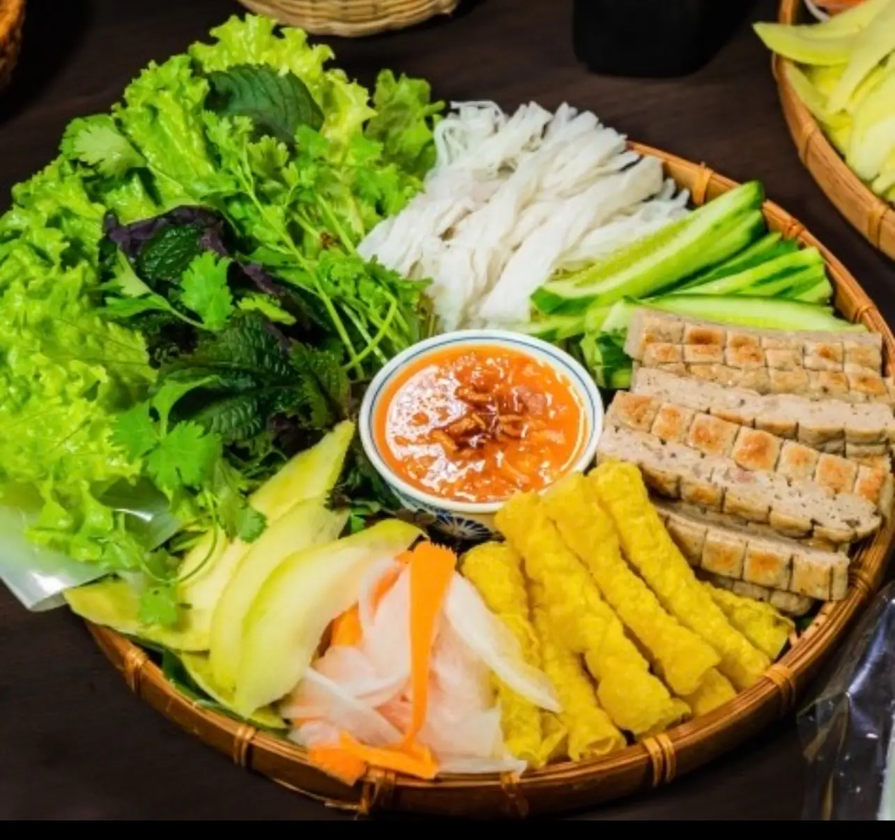 Hình ảnh Nem nướng Nha Trang xuất 8 cuốn lớn   