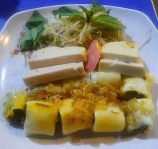 Hình ảnh Bánh cuốn trứng không bánh tôm