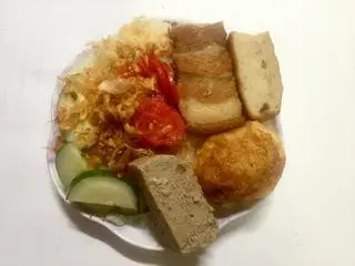 Hình ảnh Xôi Xéo Thịt Kho - Trứng - Lạp Xưởng