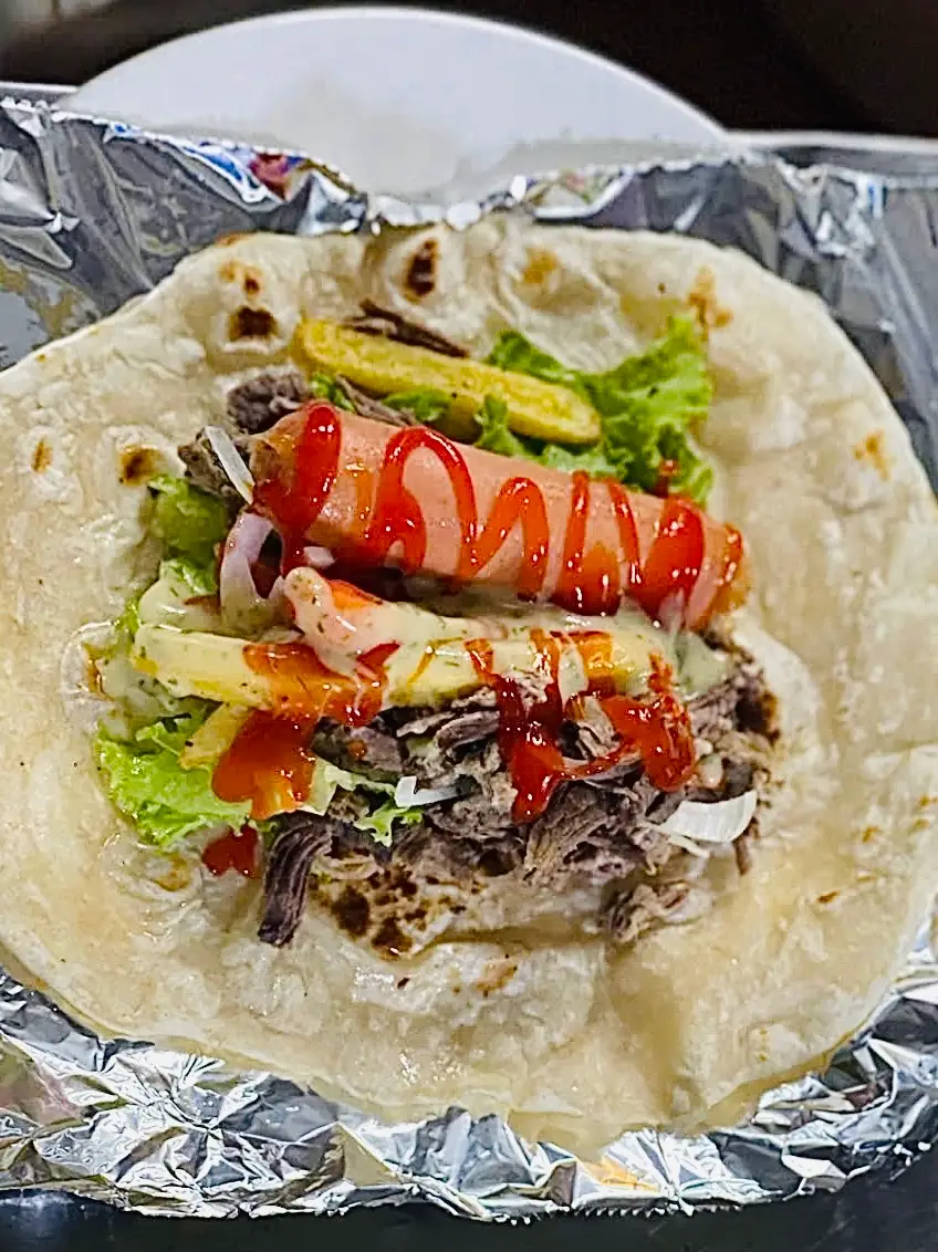Hình ảnh Tacos Bò & Xúc Xích