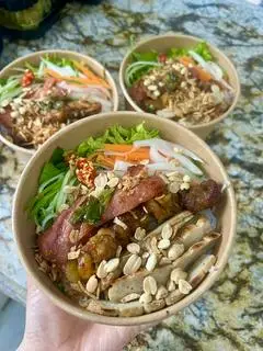Hình ảnh Bún Thịt Nướng Nem Nướng
