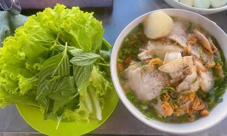 Hình ảnh HỦ TIẾU + MÌ GÓI XƯƠNG THỊT   