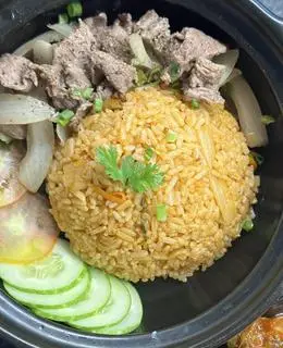 Hình ảnh Cơm chiên kim chi bò xào hành sốt tiêu