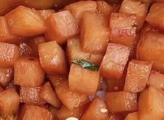 Hình ảnh xúc xích thêm cơm 