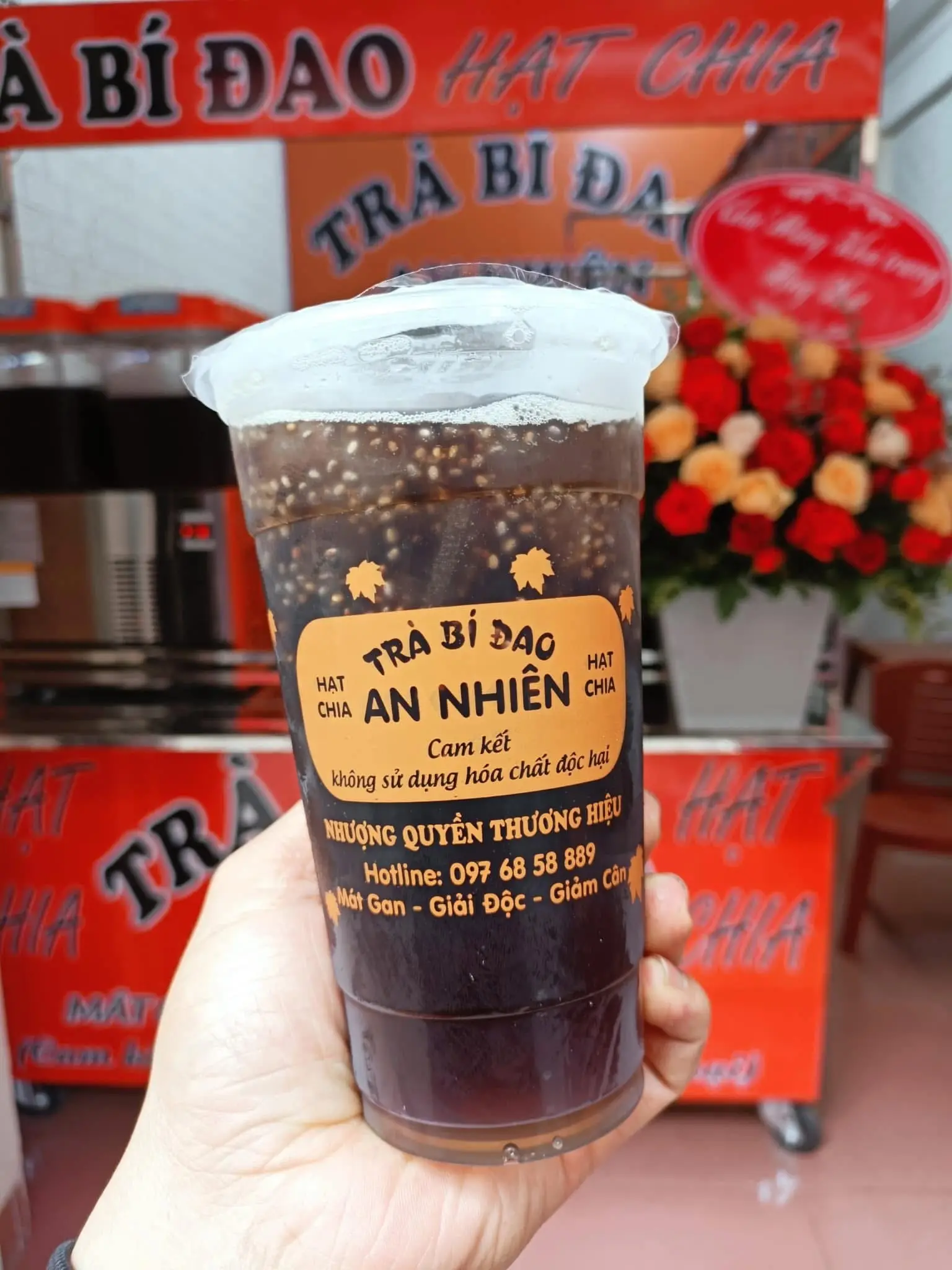 Hình ảnh Trà bí đao hạt chia thạch sương sáo