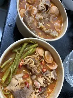 Hình ảnh Mì sasin nước bò kim châm