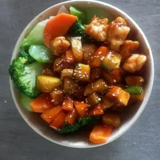 Hình ảnh Cơm bò sốt Hongkong - brown rice with beef and Hongkong sauce