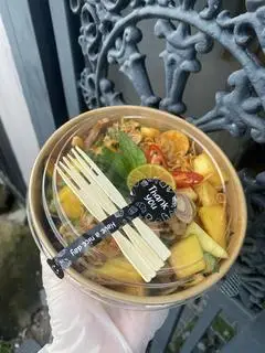 Hình ảnh Chân gà sốt Thái