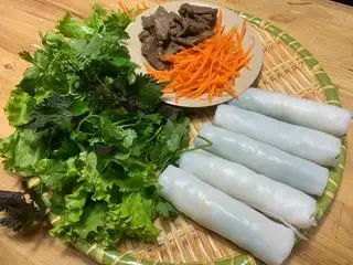 Hình ảnh Phở cuốn chay ( hộp 5 cuốn)