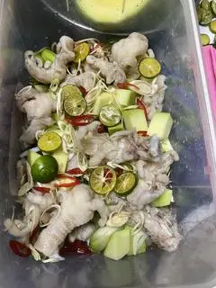 Hình ảnh chân gà ngâm xả tắc