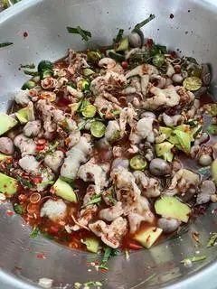 Hình ảnh Chân gà sốt Thái