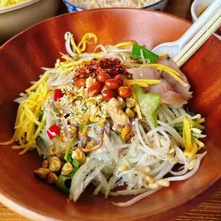 Hình ảnh Bún hến Huế