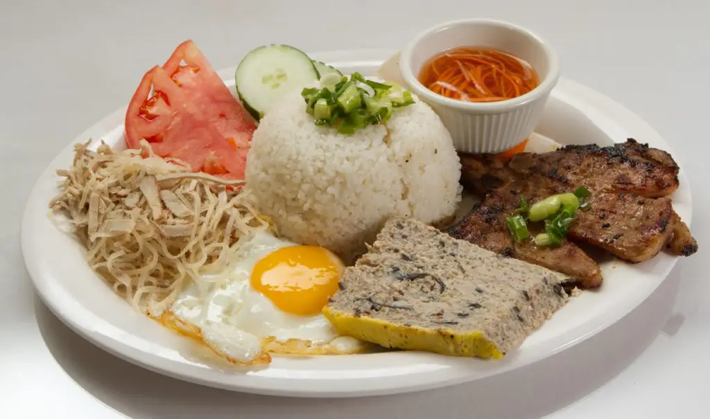 Hình ảnh Cơm Sườn - chả - ốp la