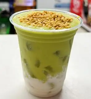 Hình ảnh Bơ già dừa non