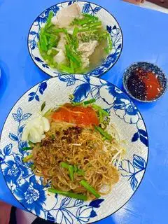 Hình ảnh hủ tiếu khô top mỡ thập cẩm