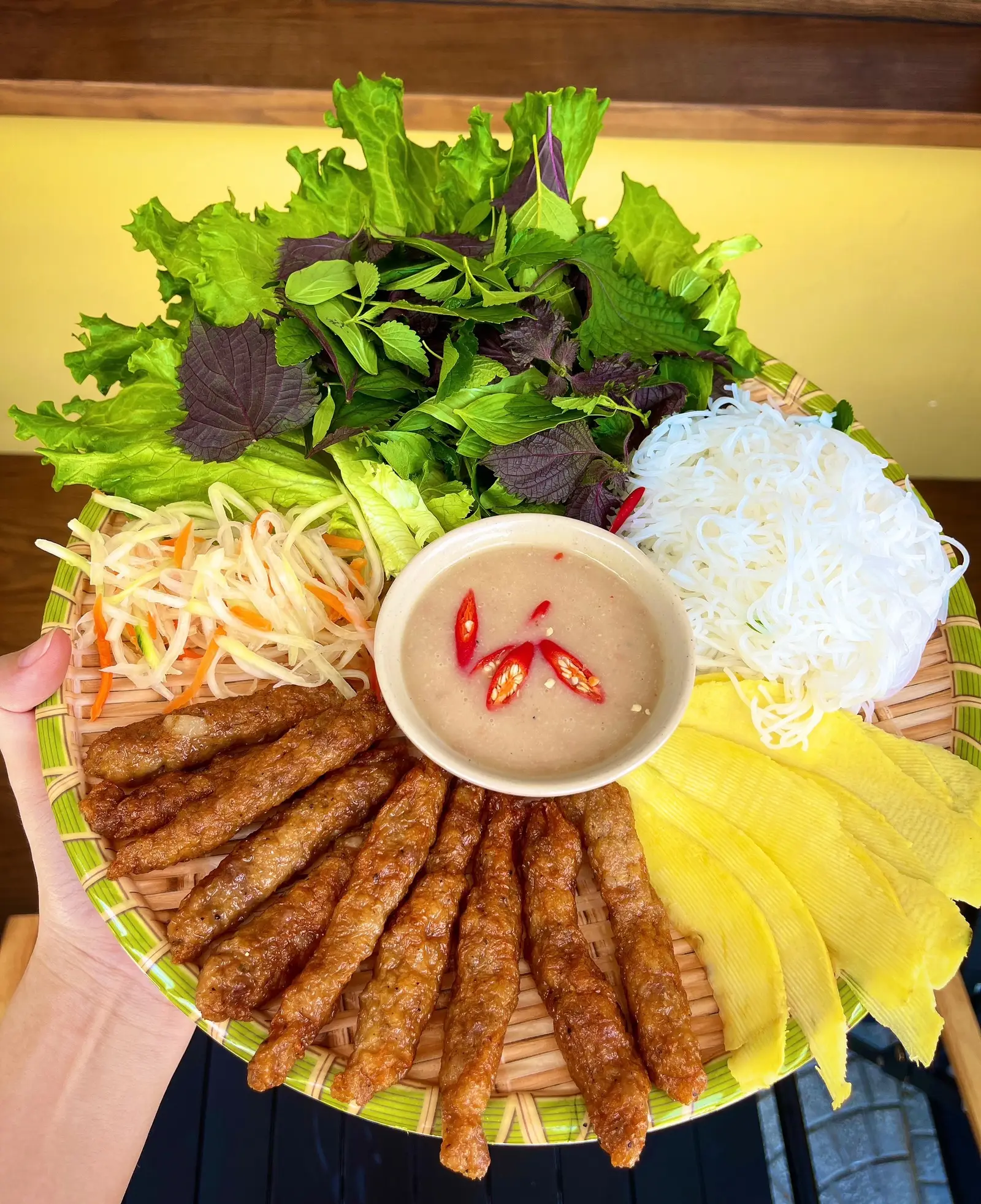 Hình ảnh Mẹt nem lụi