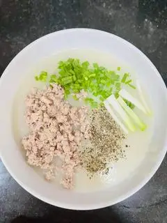 Hình ảnh 1 Cháo Thịt Bằm + 1Ly Nước Cam