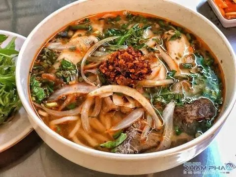 Hình ảnh Bún Bò Tái+Nạm+Gân+Bò Viên+Chả tiêu