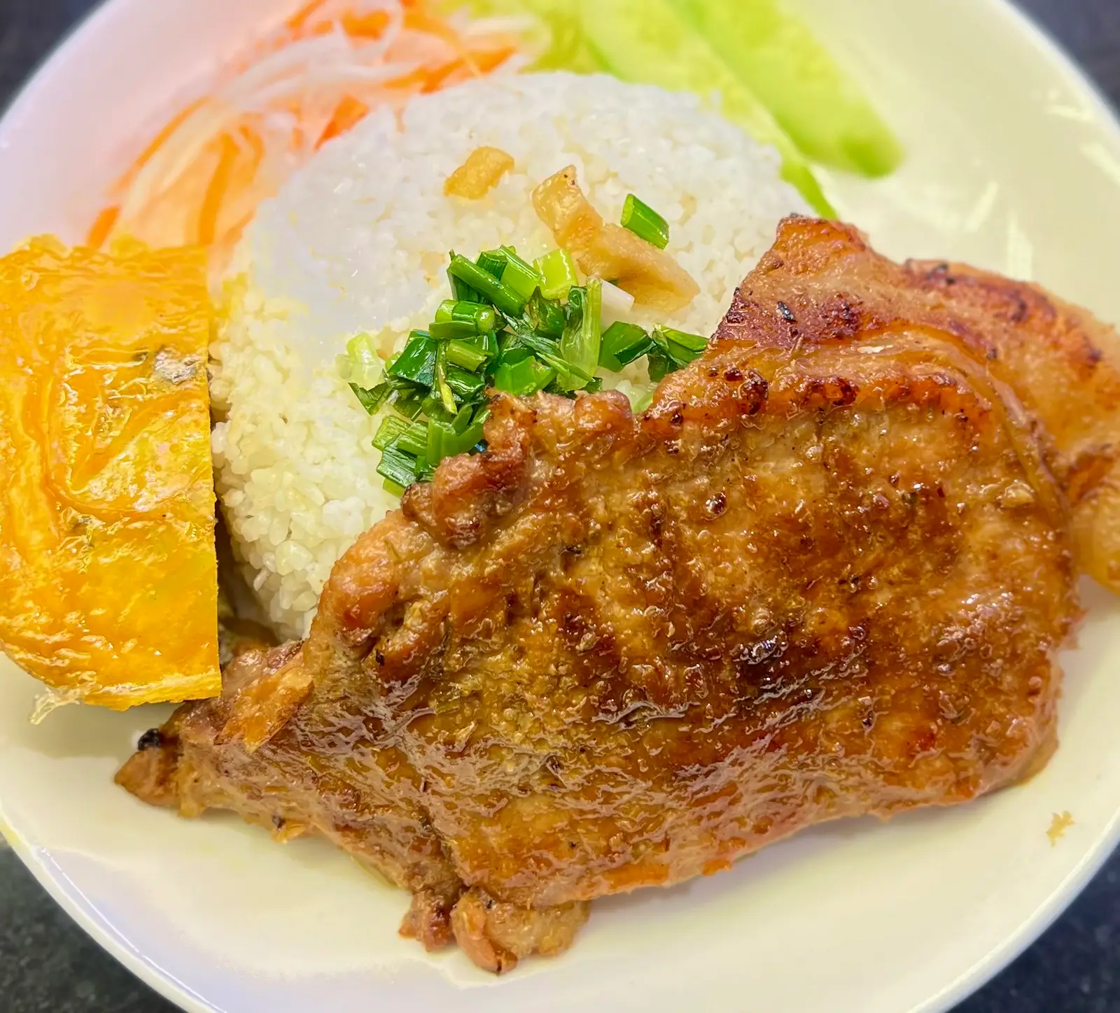 Hình ảnh Cơm tấm sườn bì chả