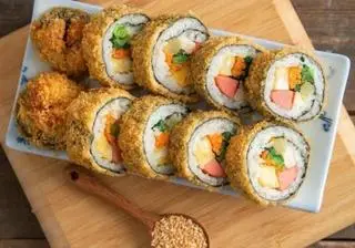 Hình ảnh 2 Kimbap Chiên Sốt Mayonaise, Chà Bông
