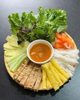 Hình ảnh Combo 2 người (12 cuốn) tặng kèm 1 trà sâm dứa