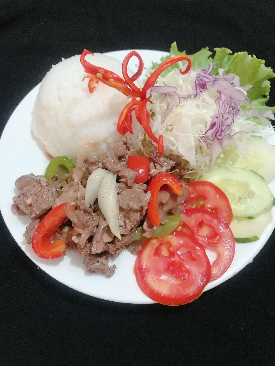 Hình ảnh Cơm bò xào sốt tiêu đen 