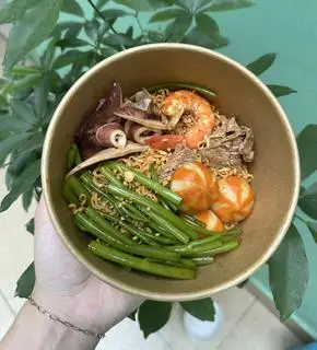 Hình ảnh Mì trộn thập cẩm full topping (KHÔ)