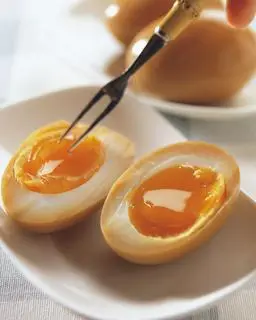 Hình ảnh Trứng ngâm lòng đào kiểu Nhật - ajitama